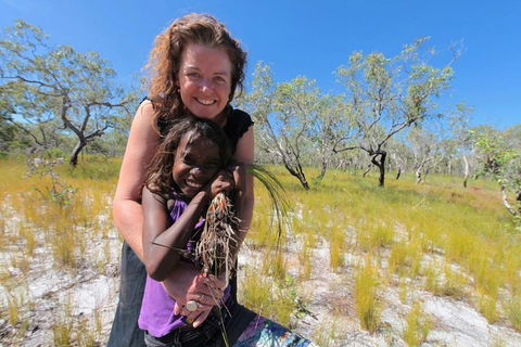 Gay-Wu Woman's 5 Day Yolngu Homeland Tour - Accommodation Mount Tamborine 1