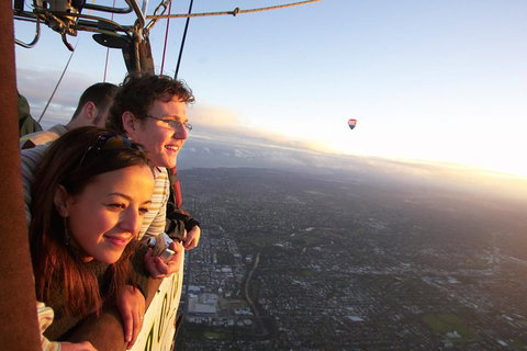 Melbourne Balloon Flights, The Peaceful Adventure - Accommodation Mount Tamborine 1