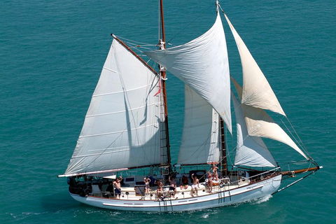 Whitehaven Beach Sailing And Snorkeling Cruise - Accommodation Mount Tamborine 5