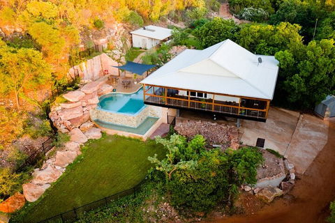 Wet Season Incredible Islands Tour - Horizontal Falls & Cygnet Bay Pearl Farm - Accommodation Mount Tamborine 5