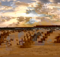 Pinnacle Desert Sunset and Night-time Stargazing Tour from Perth - Accommodation Mount Tamborine