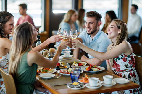 Sydney Harbour Top Deck Lunch Cruise - Accommodation Mount Tamborine 2
