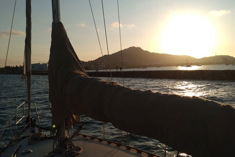 Townsville Small Group Sunset Sail Sailing Cruise Boat Tour Charter Hire - Accommodation Mount Tamborine 2