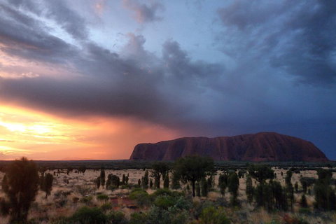 Uluru Small Group Tour Including Sunset - Accommodation Mount Tamborine 4