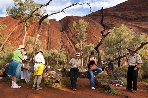 Full Uluru Base Walk At Sunrise Including Breakfast - Accommodation Mount Tamborine 5