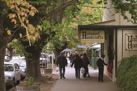 Adelaide Highlights, Hahndorf & McLaren Vale Wine Tasting And Sightseeing Tour - Accommodation Mount Tamborine 0