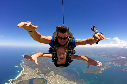Skydive Sydney-Newcastle Up To 15,000ft Tandem Skydive - Accommodation Mount Tamborine 0